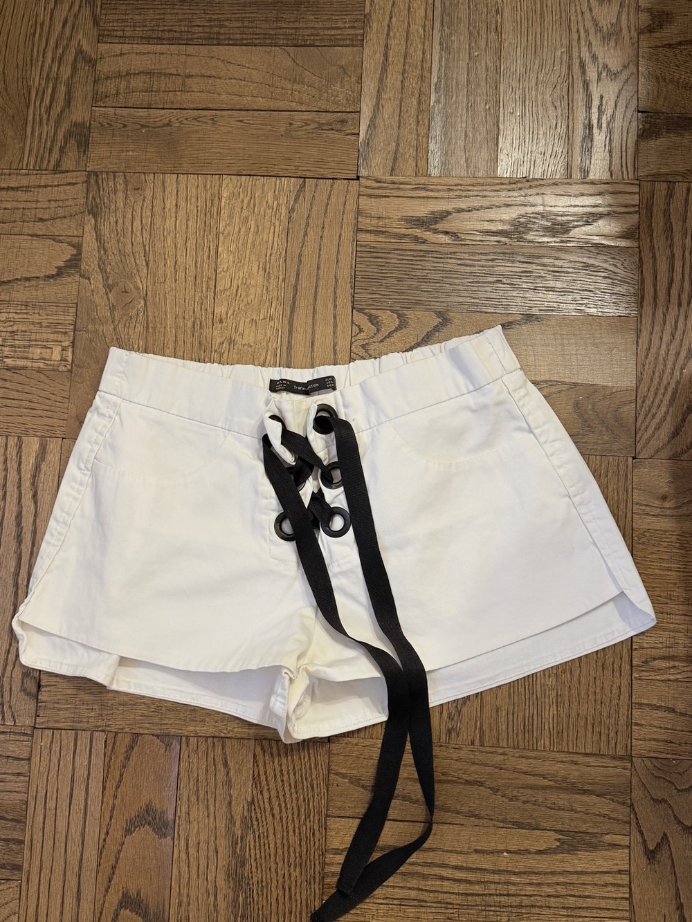 Zara White High-Waist Lace-Up Shorts with Black Drawstring